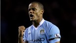 Kompany tổ chức "thi cổ động" trước trận derby Manchester